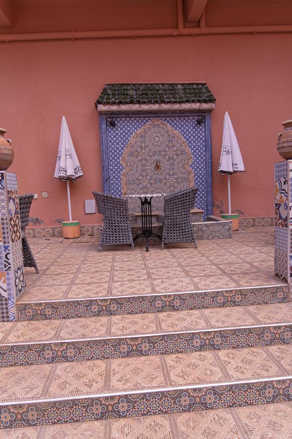 Hotel La Vallee Des Kasbahs Chez Ilyas Тингир Экстерьер фото