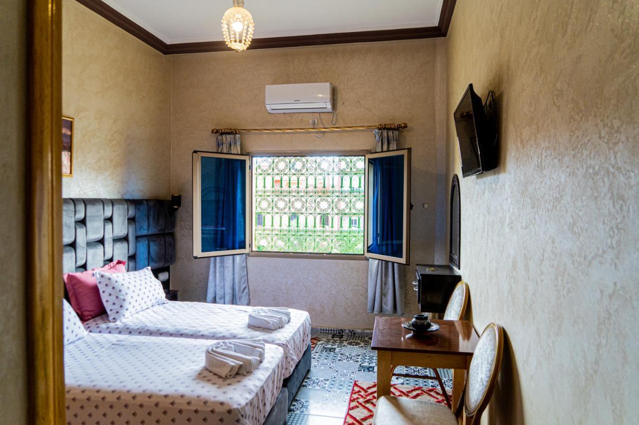 Hotel La Vallee Des Kasbahs Chez Ilyas Тингир Экстерьер фото